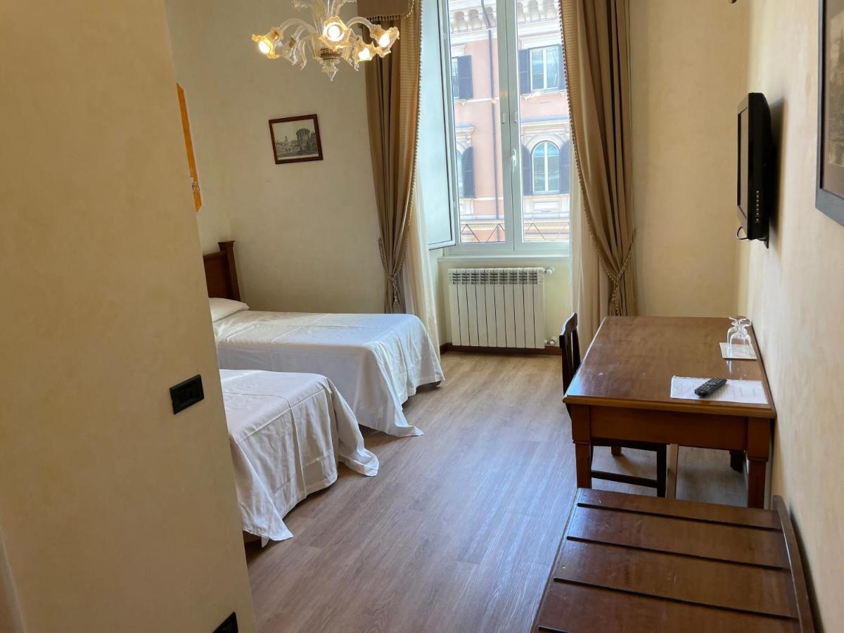 Le Petit Real Hotel Rom Eksteriør billede