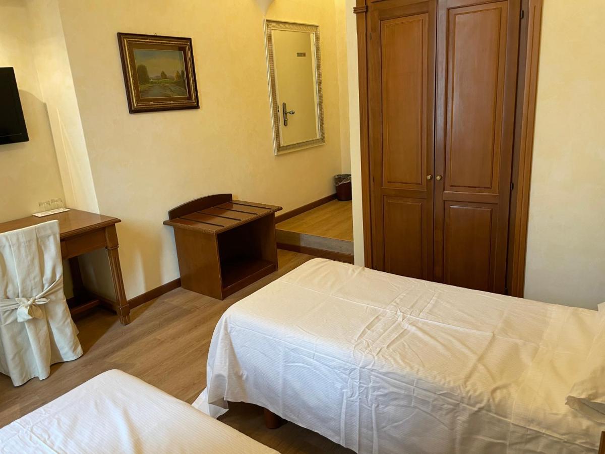 Le Petit Real Hotel Rom Eksteriør billede