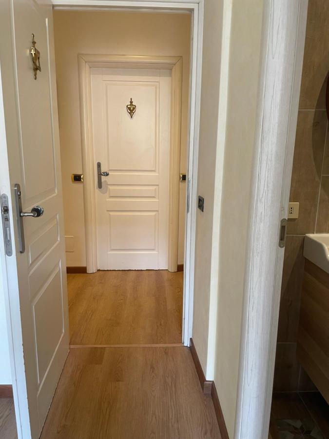 Le Petit Real Hotel Rom Eksteriør billede
